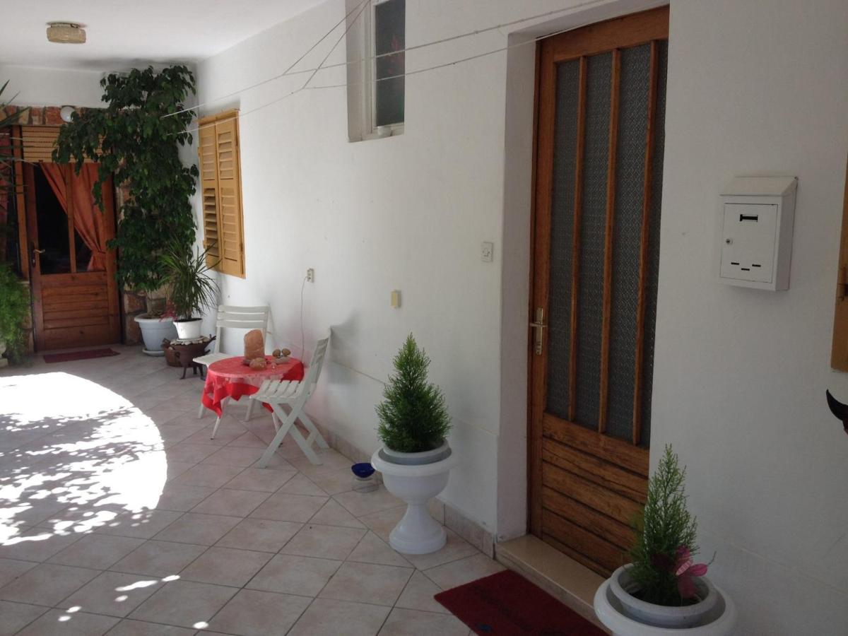 Villa Marga Jelsa  Εξωτερικό φωτογραφία